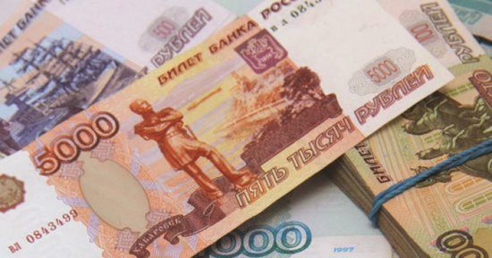 صعود سعر الدولار مقابل الروبل الروسي بتعاملات الاثنين