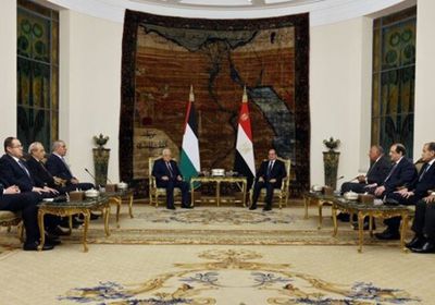 أبو مازن للسيسي: الحل الوحيد هو إنهاء الاحتلال الإسرائيلي لفلسطين