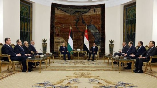 أبو مازن للسيسي: الحل الوحيد هو إنهاء الاحتلال الإسرائيلي لفلسطين