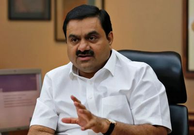 أداني يتفوق على أمباني ويصبح أغنى رجل في آسيا