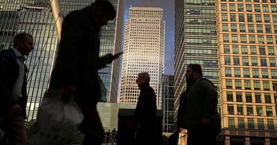 نمو قطاع الخدمات في أمريكا يتجاوز التوقعات في ديسمبر