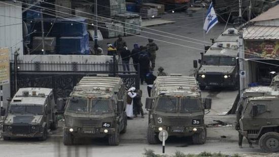 قتلى وجرحى فلسطينيون إثر اقتحام الجيش الإسرائيلي مناطق في طولكرم