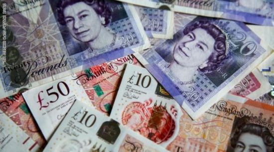 هبوط سعر الجنيه الإسترليني أمام الدولار واليورو