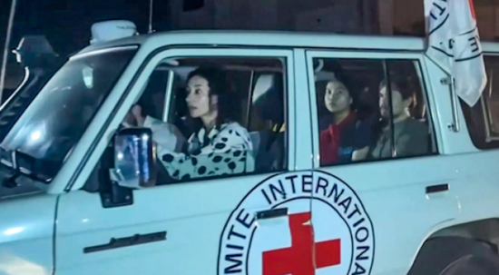 وفد إسرائيلي يصل القاهرة لإجراء محادثات حول رهائن حماس