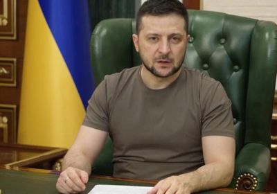 زيلينسكي ينفي وجود ضغوط على أوكرانيا لوقف الحرب&lrm;