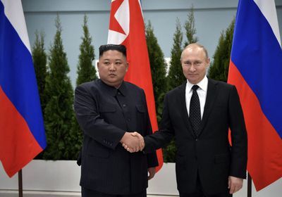 كوريا الشمالية تعتزم تزويد روسيا بصواريخ جديدة