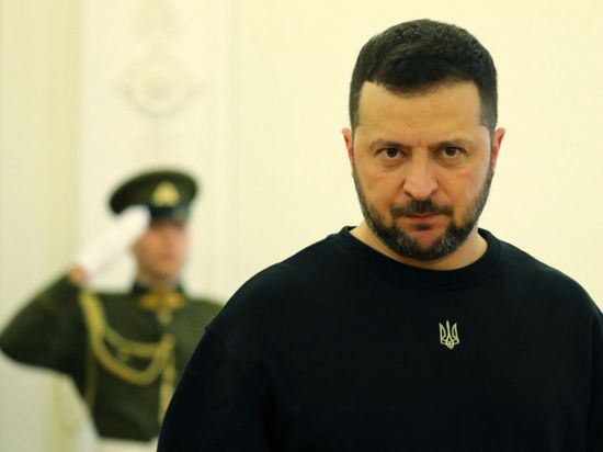 زيلينسكي يحذر من تردد الغرب في توفير المساعدات 