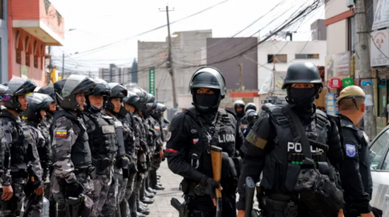 الأكوادور تشن حملة واسعة ضد عصابات المخدرات