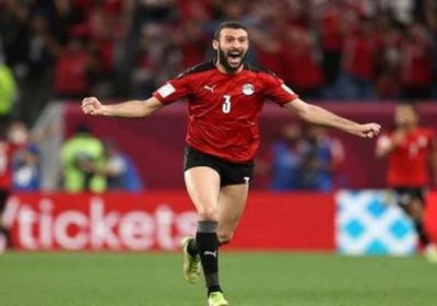 الأهلي يتعاقد رسميا مع عمر كمال عبد الواحد
