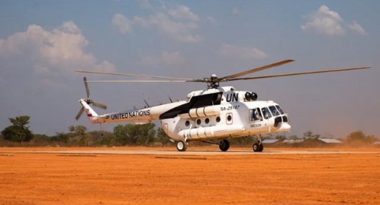 رويترز: مصريون بين ركاب طائرة أممية يحتجزها &laquo;الشباب&raquo; في الصومال