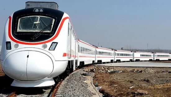 دون وقوع إصابات.. انقلاب قطار ركاب في العراق