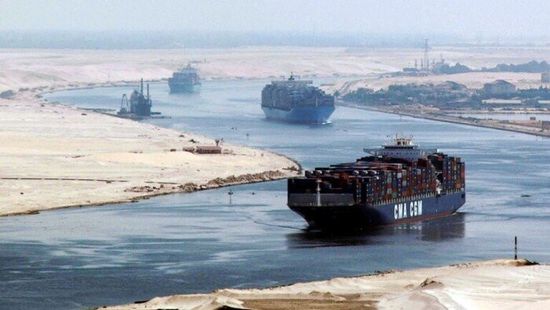 حقيقة تعليق حركة الملاحة بقناة السويس