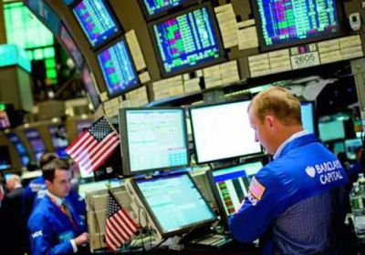 مؤشرات الأسهم الأمريكية تحقق أول مكاسبها الأسبوعية