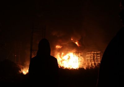 حريق هائل بمبنى شاهق بمنطقة مومباي غربي الهند