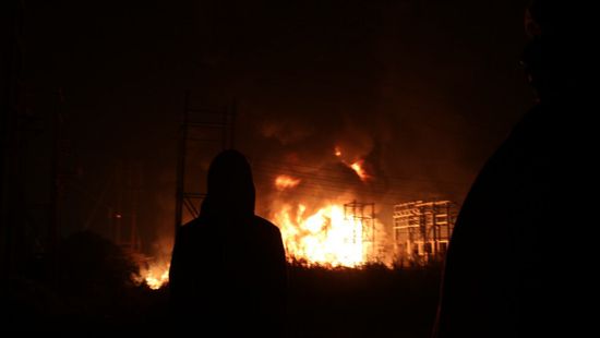 حريق هائل بمبنى شاهق بمنطقة مومباي غربي الهند
