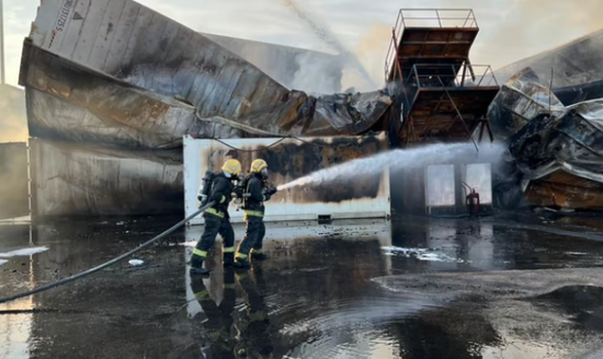 دون وقوع إصابات.. الدفاع المدني السعودي يخمد حريقًا في الدمام