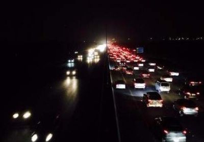 غارات إسرائيلية عنيفة تتسبب بانقطاع الكهرباء في جنوب لبنان