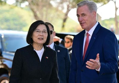 رئيسة تايوان المنتهية ولايتها يلتقي وفدًا أمريكيًا