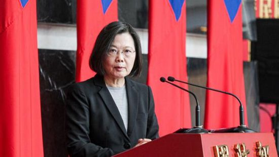 رئيسة تايوان تلتقي وفدا أميركيا