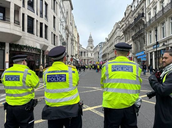 توقيف ناشطين مؤيدين للفلسطينيين في المملكة المتحدة