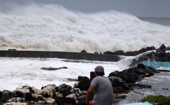 ريونيون الفرنسية في حالة تأهب قصوى