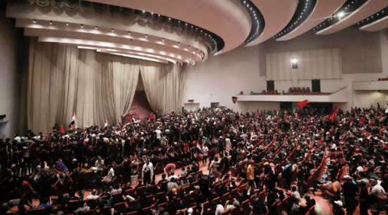 "المندلاوي" العراقي يدعو الحكومة لتنفيذ قرار إخراج القوات الأجنبية من العراق