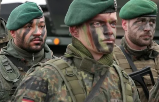 بولندا توافق على نشر قوات ألمانية على أراضيها