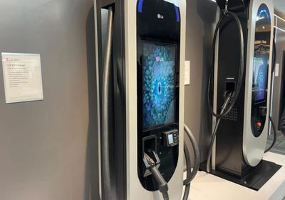 "إل جي" تفتتح مصنعا في أمريكا لشحن السيارات الكهربائية