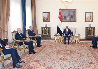 الرئيس المصري يحذر من خطورة التصعيد العسكري في المنطقة