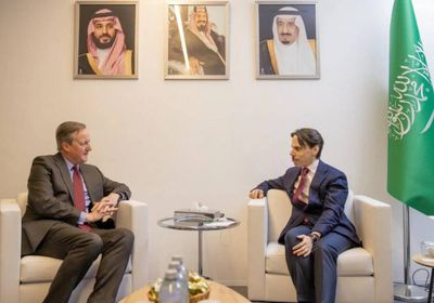 وزير الخارجية السعودي يبحث مع نظيره البريطاني التطورات بالمنطقة