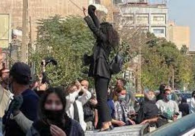 هولندا تستدعي سفير إيران