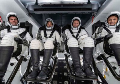 سويدي وإيطالي وتركي وإسباني في طريقهم إلى الفضاء