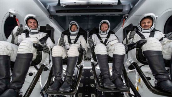 سويدي وإيطالي وتركي وإسباني في طريقهم إلى الفضاء