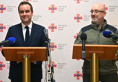 وزير الدفاع الفرنسي: لن نمنع الفرنسيين من القتال بأوكرانيا