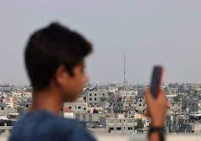 عودة خدمات الاتصالات إلى مناطق مختلفة بغزة