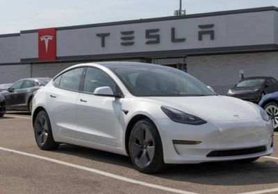 تسلا تخفض أسعار مركباتها في أوروبا بعد الصين