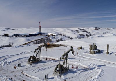الطقس الشتوي يوقف إنتاج النفط الأمريكي
