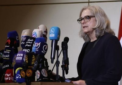 السفيرة الأمريكية ببغداد تتهم إيران بانتهاك سيادة العراق