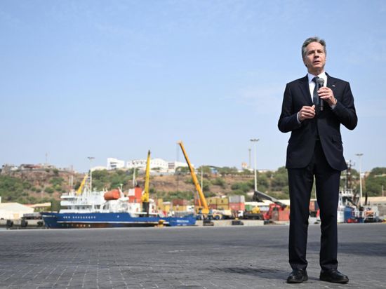 بلينكن يلتقي رئيسي نيجيريا وساحل العاج