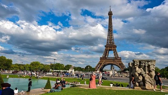 برج إيفل يسجل رقمًا قياسيًا في عدد الزوار خلال 2023
