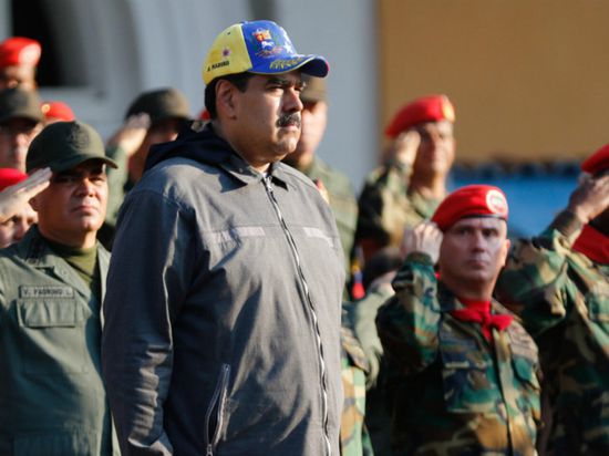 فنزويلا تطرد 33 عسكريًا اعتبرتهم "خونة"