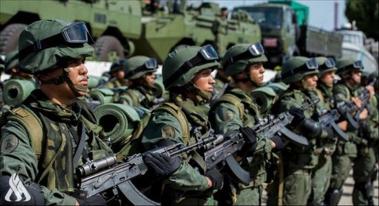 فنزويلا تطرد 33 عسكريا من الجيش 