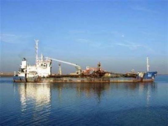 فيتش تحذر من تأثير هجمات الحوثي بالبحر الأحمر على  السلع