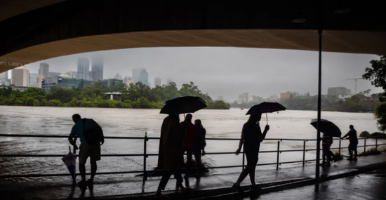 بعد إعصار مداري.. انقطاع الكهرباء عن عشرات الآلاف في أستراليا