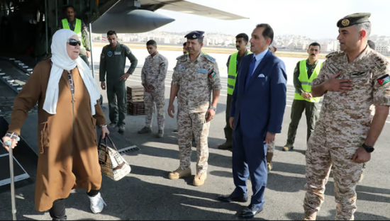 الخارجية الأردنية تعلن إجلاء 63 من رعاياها في غزة