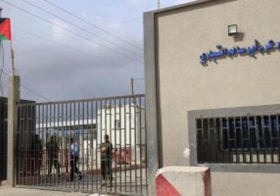 الجيش الإسرائيلي يعلن إغلاق معبر كرم أبو سالم واعتباره منطقة عمليات عسكرية
