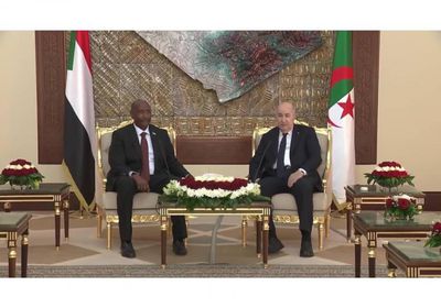 رئيس مجلس السيادة في السودان يزور الجزائر