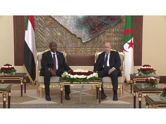 رئيس مجلس السيادة في السودان يزور الجزائر