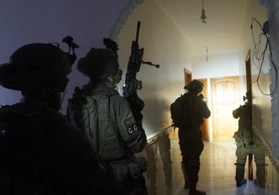 الجيش الإسرائيلي يعلن مداهمة مكتب السنوار في غزة