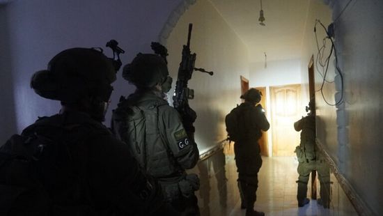 الجيش الإسرائيلي يعلن مداهمة مكتب السنوار في غزة